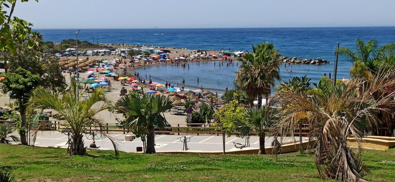 Junto A La Playa Del Cristo Cerca Del Puerto Apartment Estepona Bagian luar foto