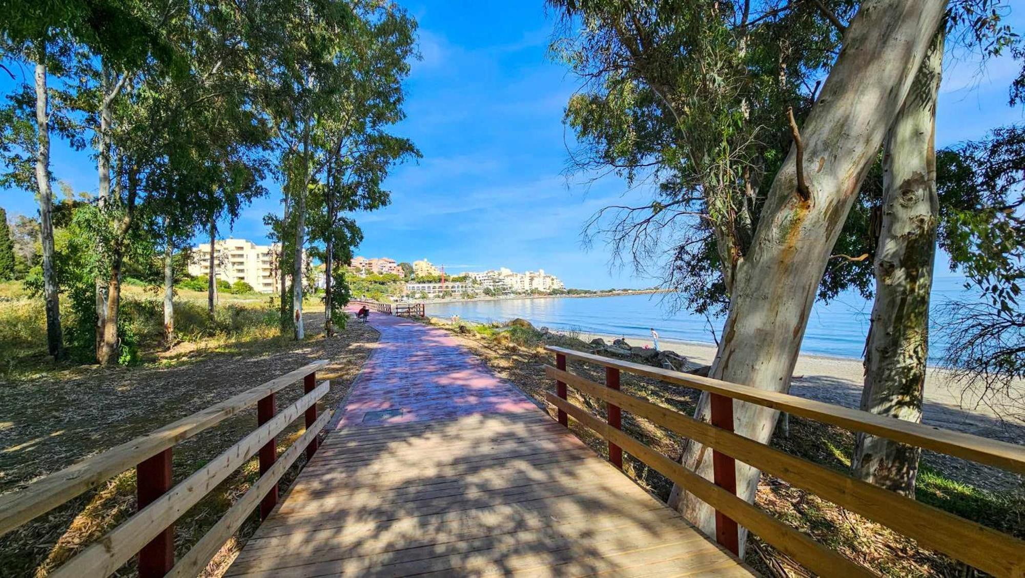 Junto A La Playa Del Cristo Cerca Del Puerto Apartment Estepona Bagian luar foto