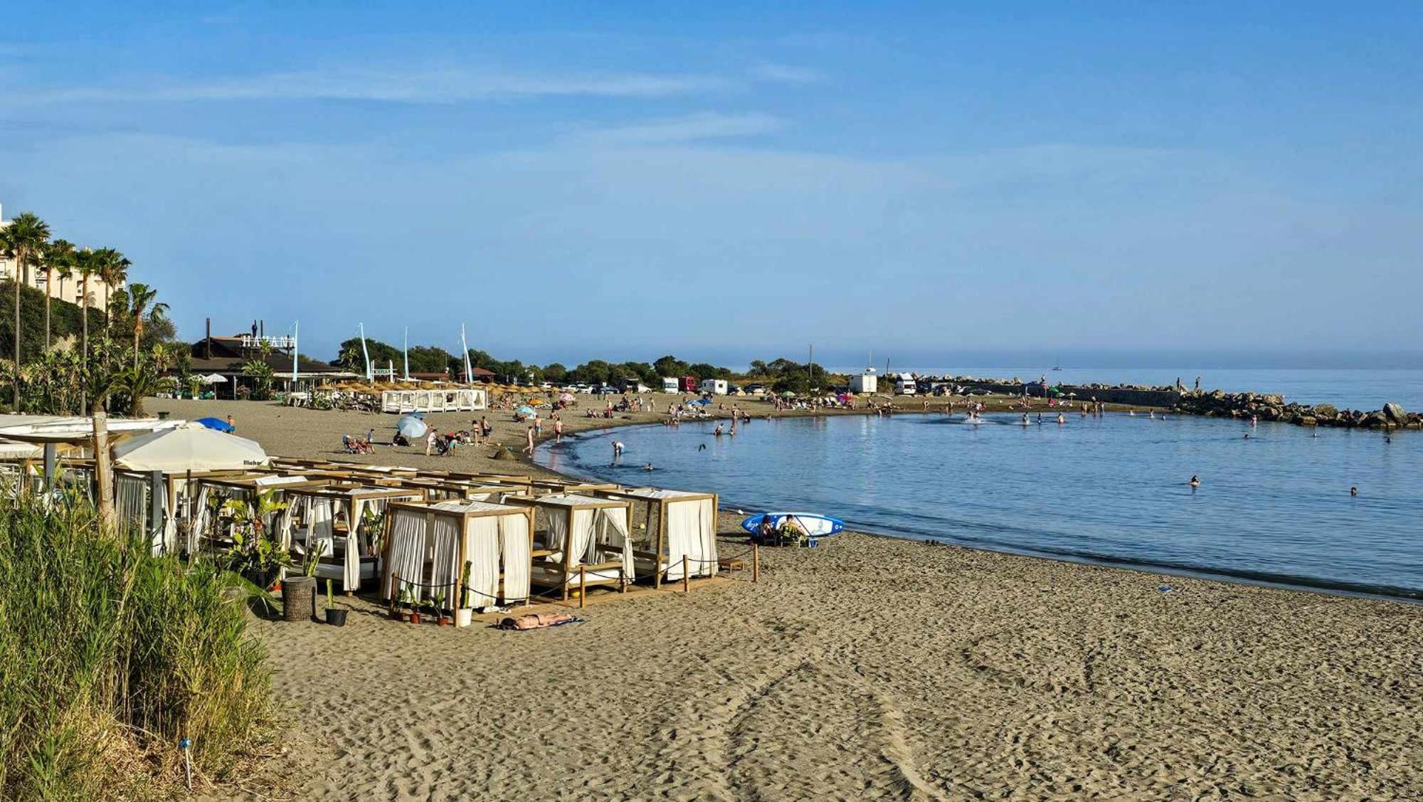 Junto A La Playa Del Cristo Cerca Del Puerto Apartment Estepona Bagian luar foto