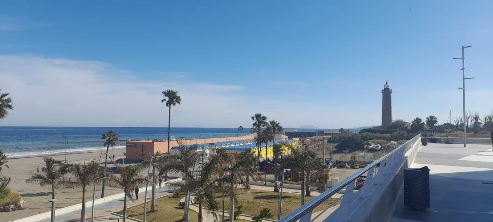 Junto A La Playa Del Cristo Cerca Del Puerto Apartment Estepona Bagian luar foto