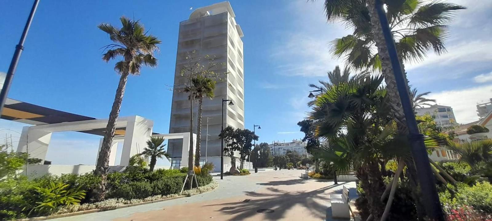 Junto A La Playa Del Cristo Cerca Del Puerto Apartment Estepona Bagian luar foto