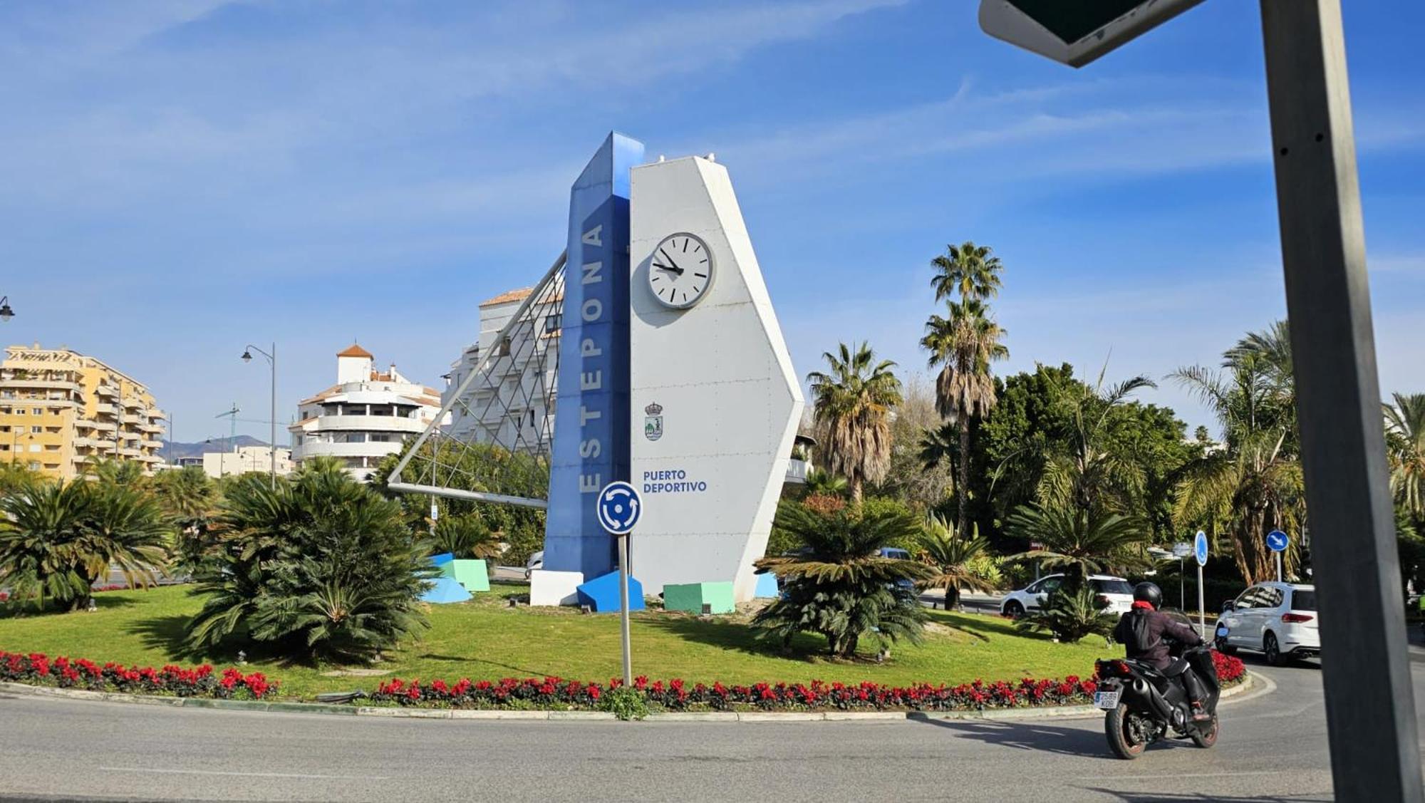 Junto A La Playa Del Cristo Cerca Del Puerto Apartment Estepona Bagian luar foto