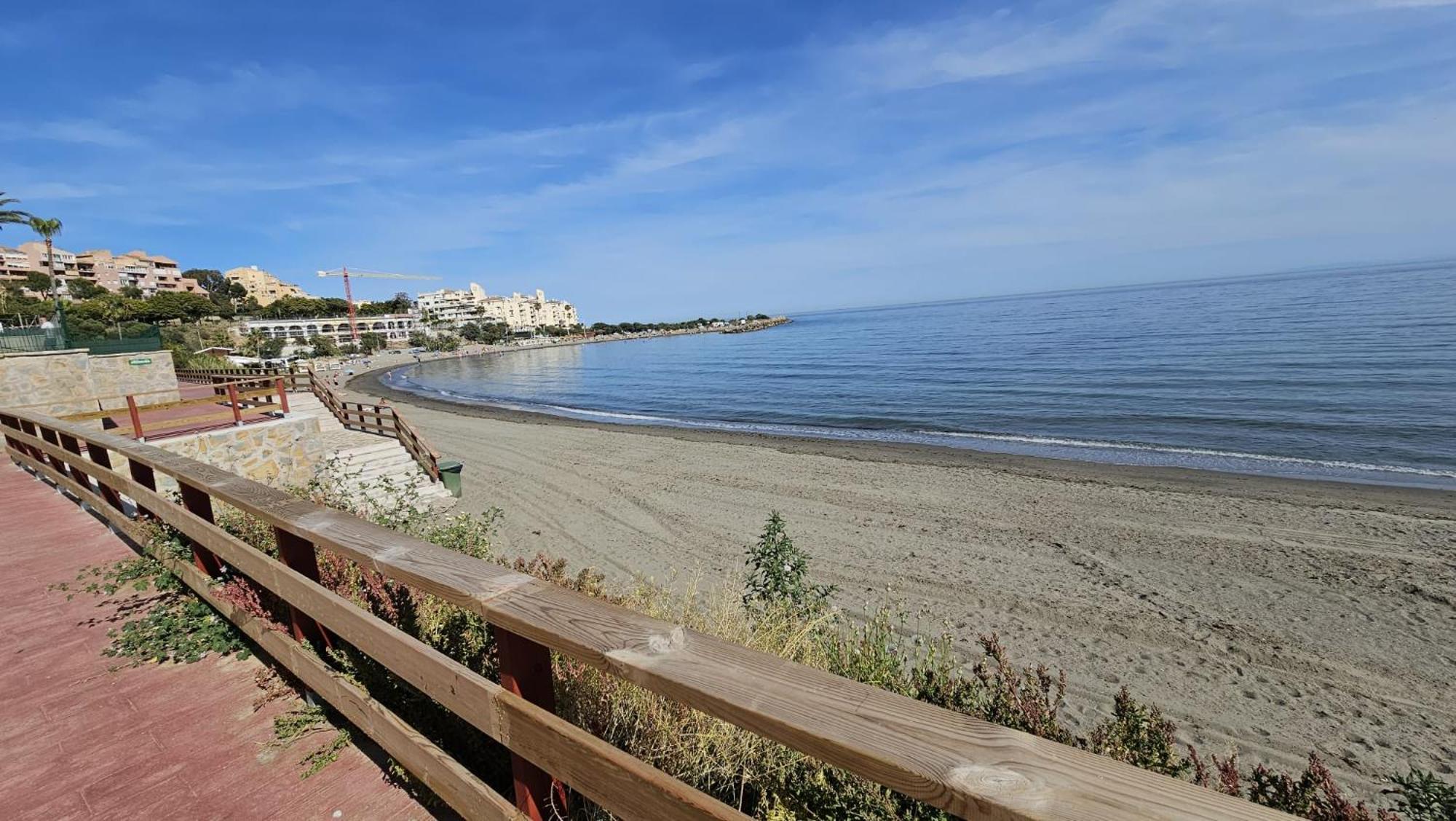 Junto A La Playa Del Cristo Cerca Del Puerto Apartment Estepona Bagian luar foto